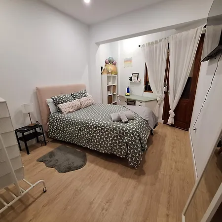 Con Bano Compartido En Casa Con Familia